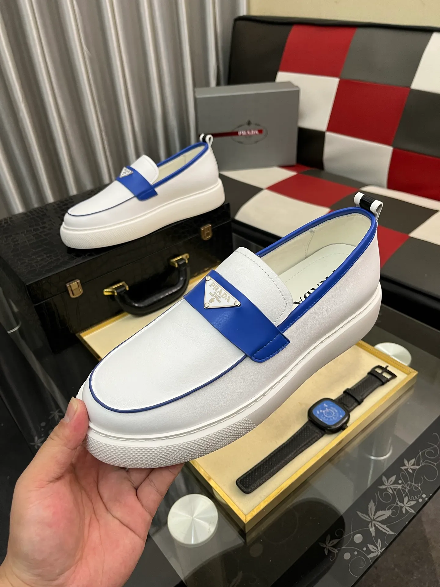 Men's shoes 💰: 560⌚️⌚️[PRADA] Prada casual shoes, originally developed 1:1, made of high-mercerized cowhide with imported cowhide, silk sheepskin lining, rubber outsole, comfortable and soft on the foot, size: 38-443️⃣Colors available